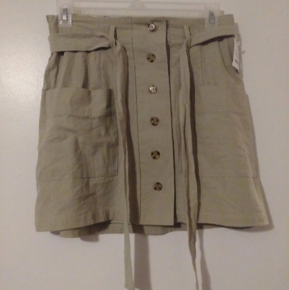 one clothing Dresses & Skirts - One ♥️ clothing Green button up shirt